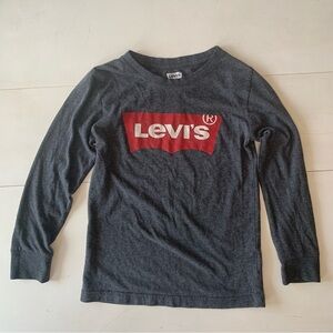 Youth Levi’s shirt size small
Item #A05